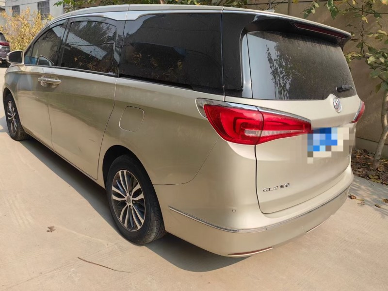 济宁18年别克GL86