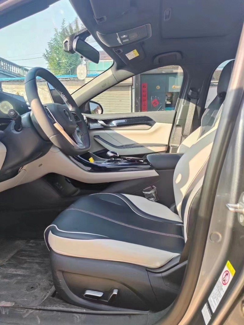 济宁23年比亚迪秦4