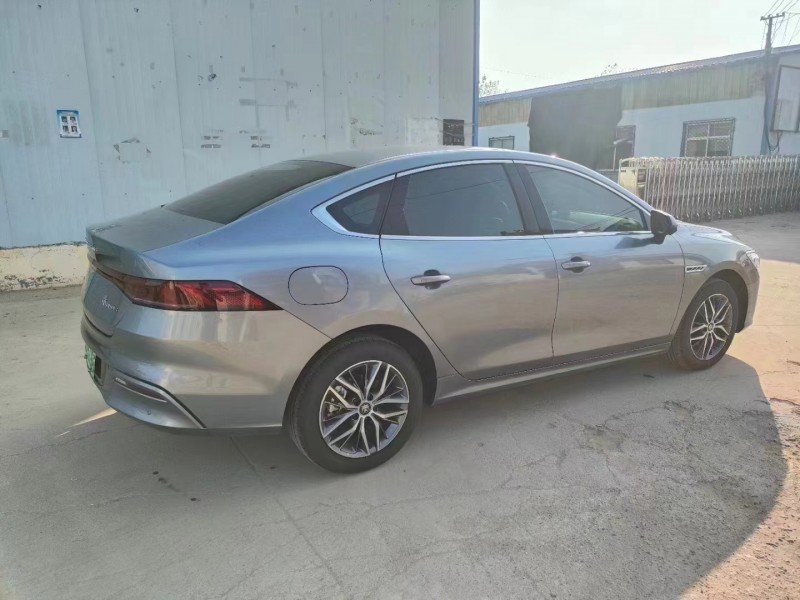 济宁23年比亚迪秦8