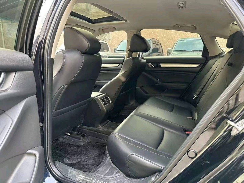 汕头21年本田雅阁4