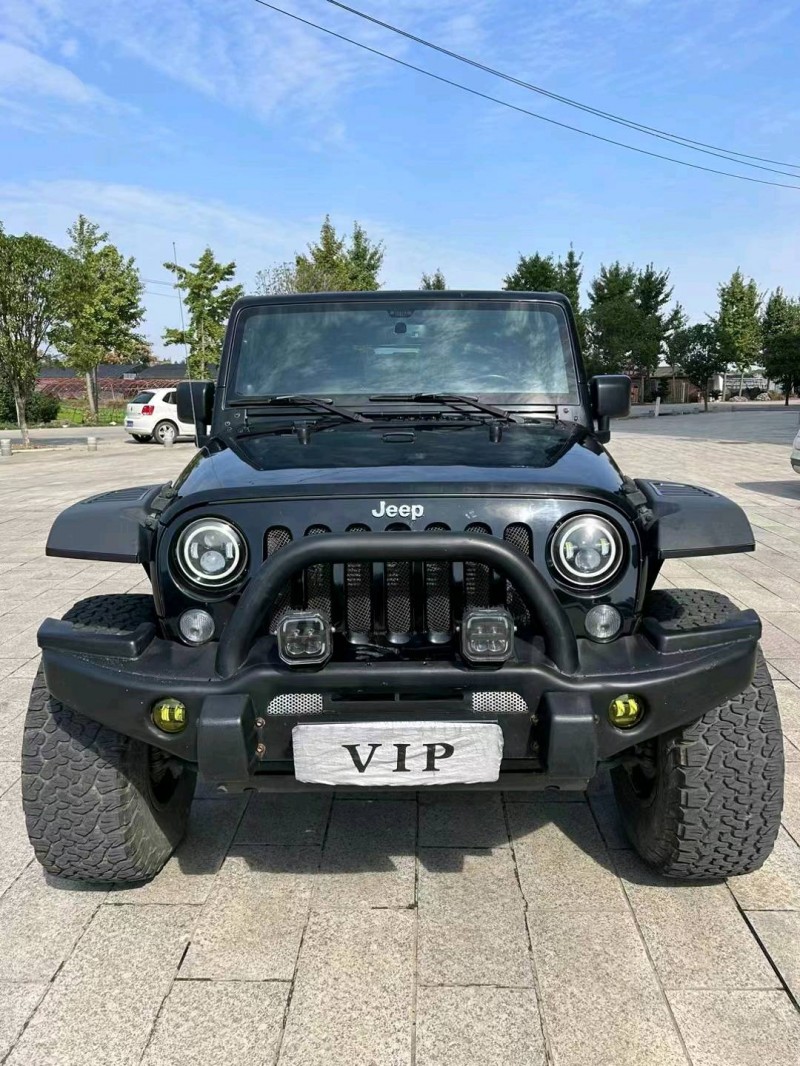 宜昌15年Jeep牧馬人1