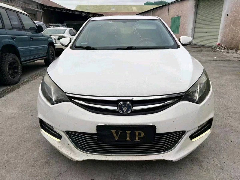 珠海17年长安汽车逸动1