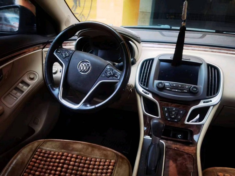 保定15年别克君越3