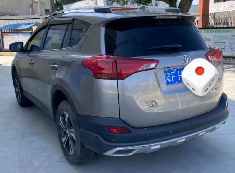 汕头16年丰田RAV4荣放4