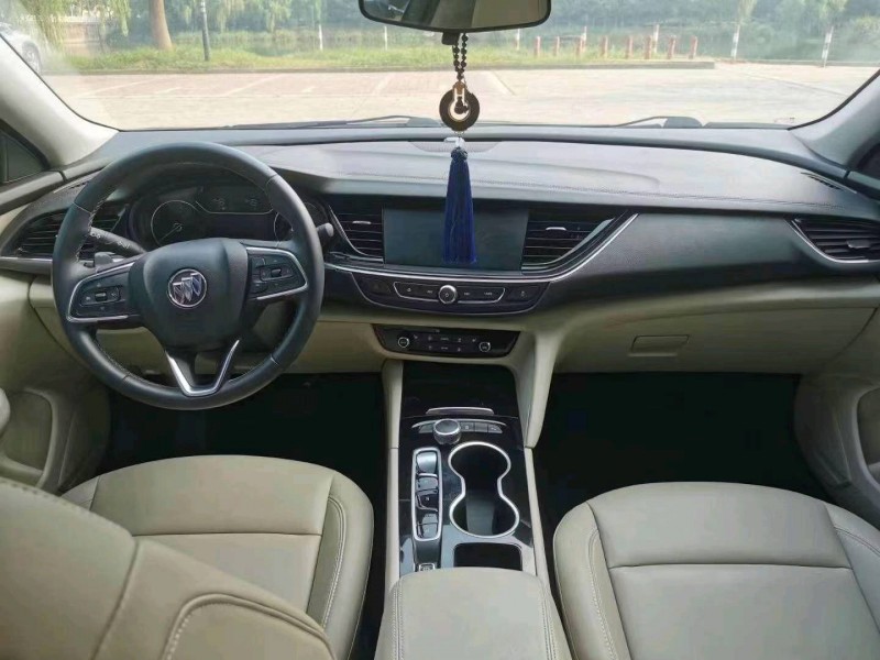 常州21年别克君威7