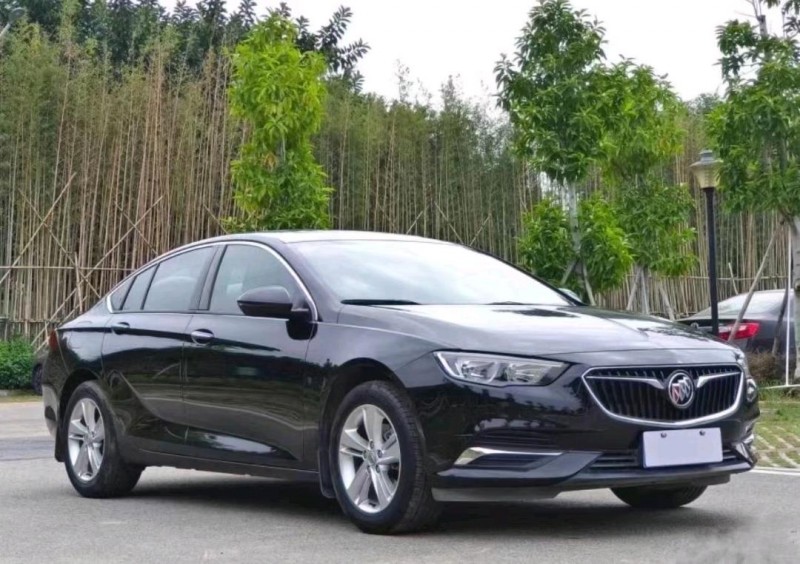 汕头19年别克君威7