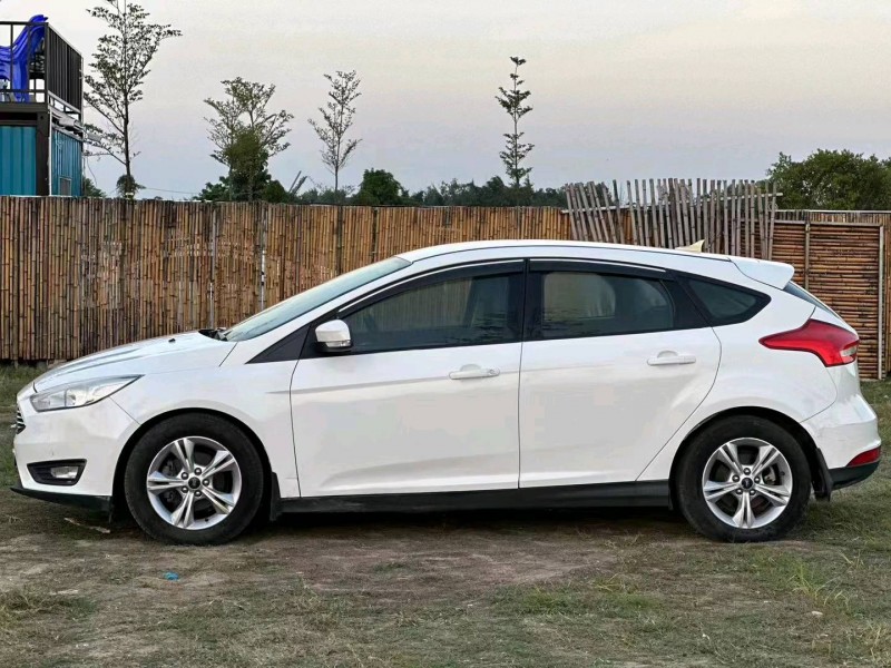 汕头17年福特福克斯3