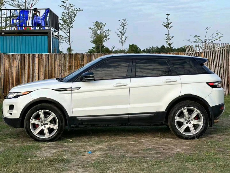 汕头13年路虎极光3