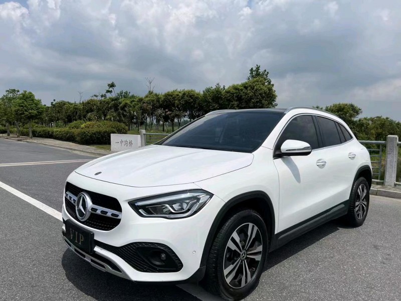 盐城22年奔驰GLA3