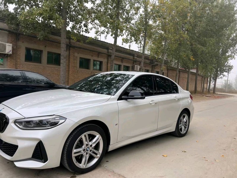 保定21年宝马1系3