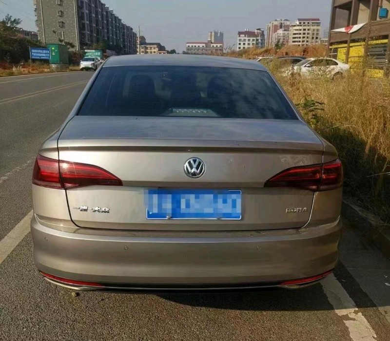 濱州18年大眾寶來8