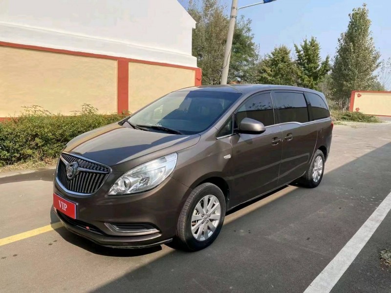 青岛18年别克GL82