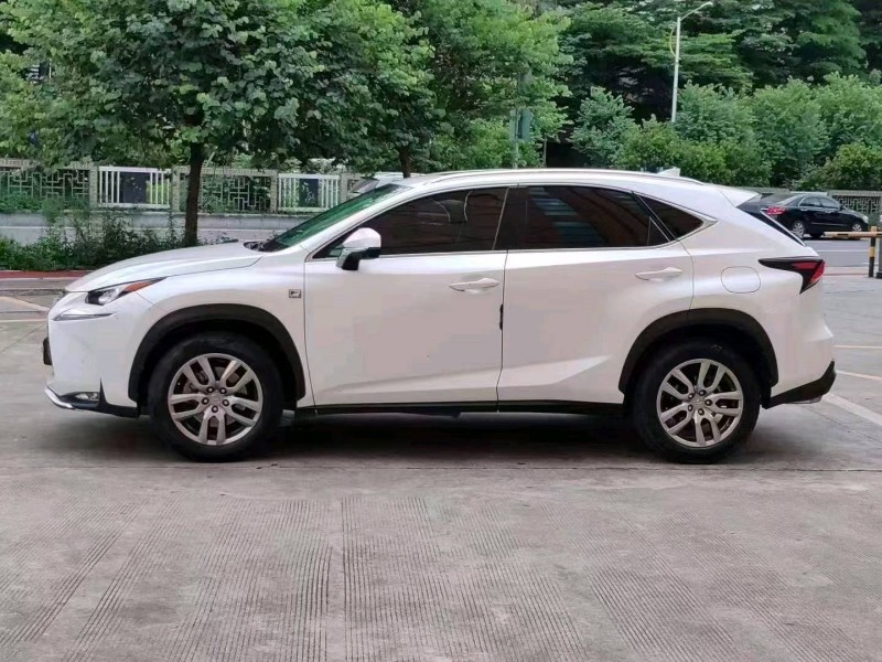 珠海17年雷克萨斯NX9