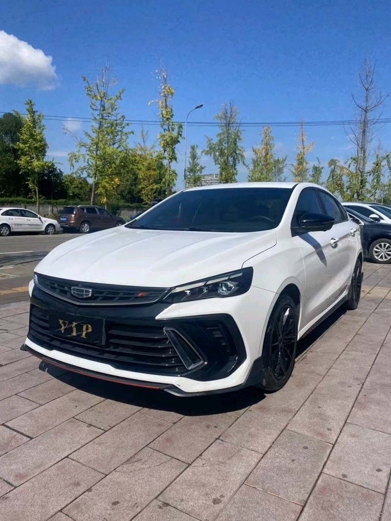 成都22年吉利缤瑞3