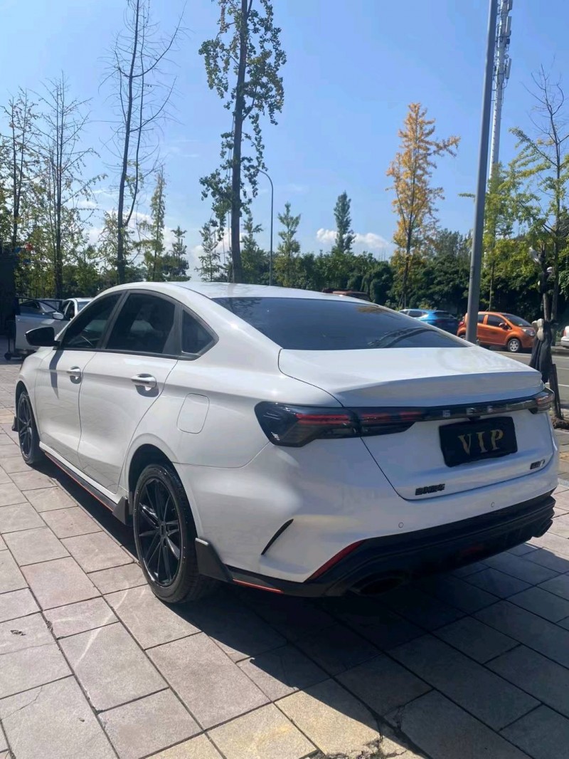 成都22年吉利缤瑞9