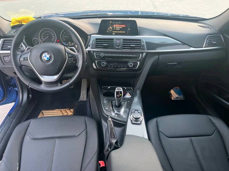 济宁17年宝马3系4