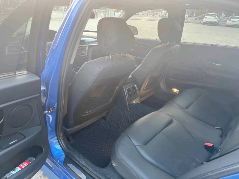 济宁17年宝马3系6