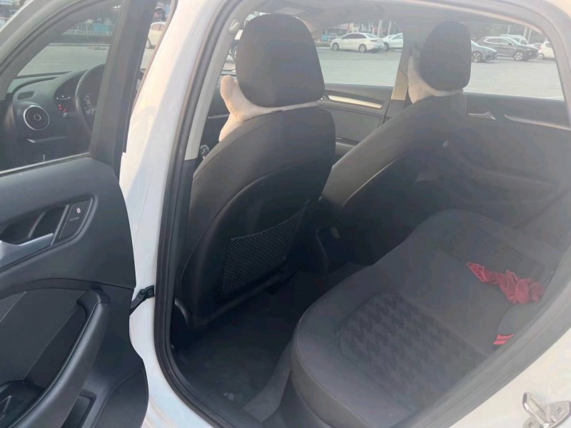 济宁17年奥迪A35