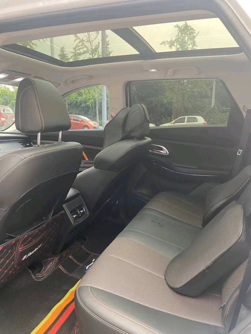 成都22年长安汽车欧尚6