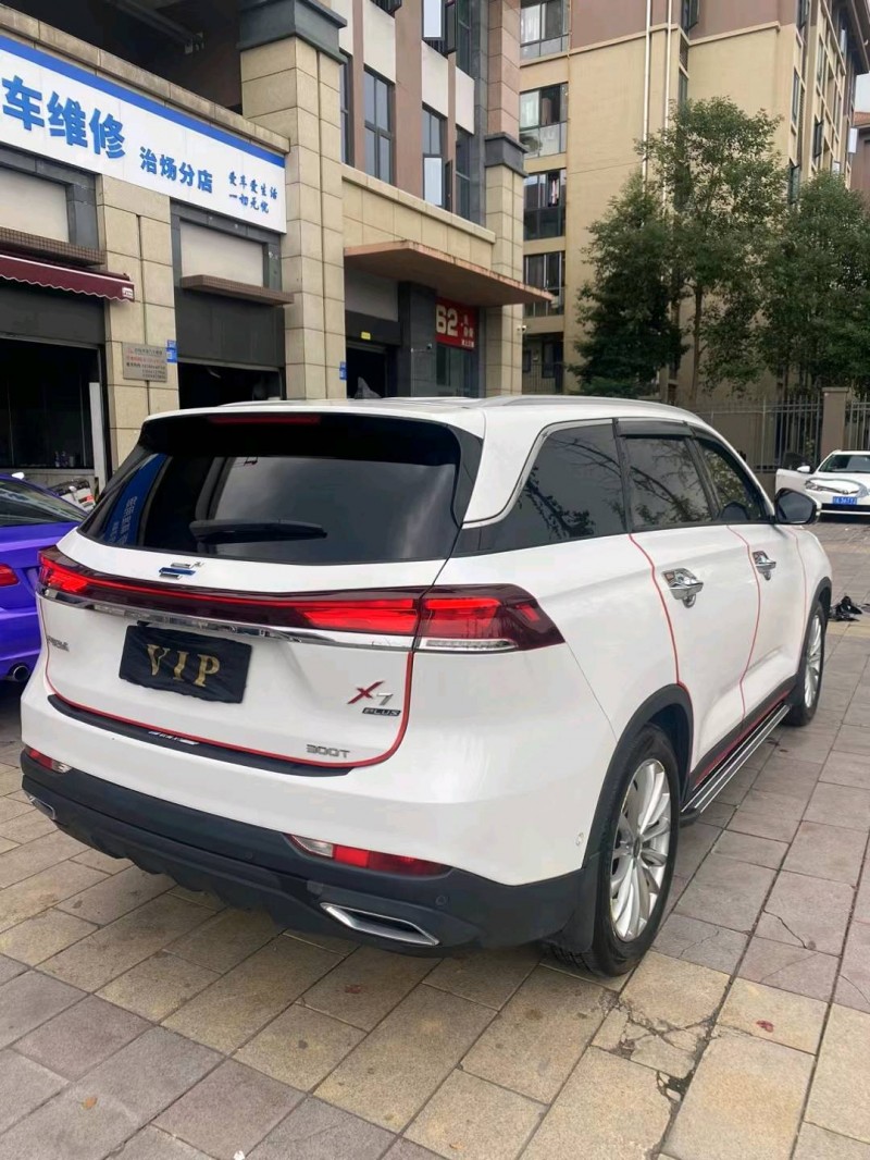 成都22年长安汽车欧尚9