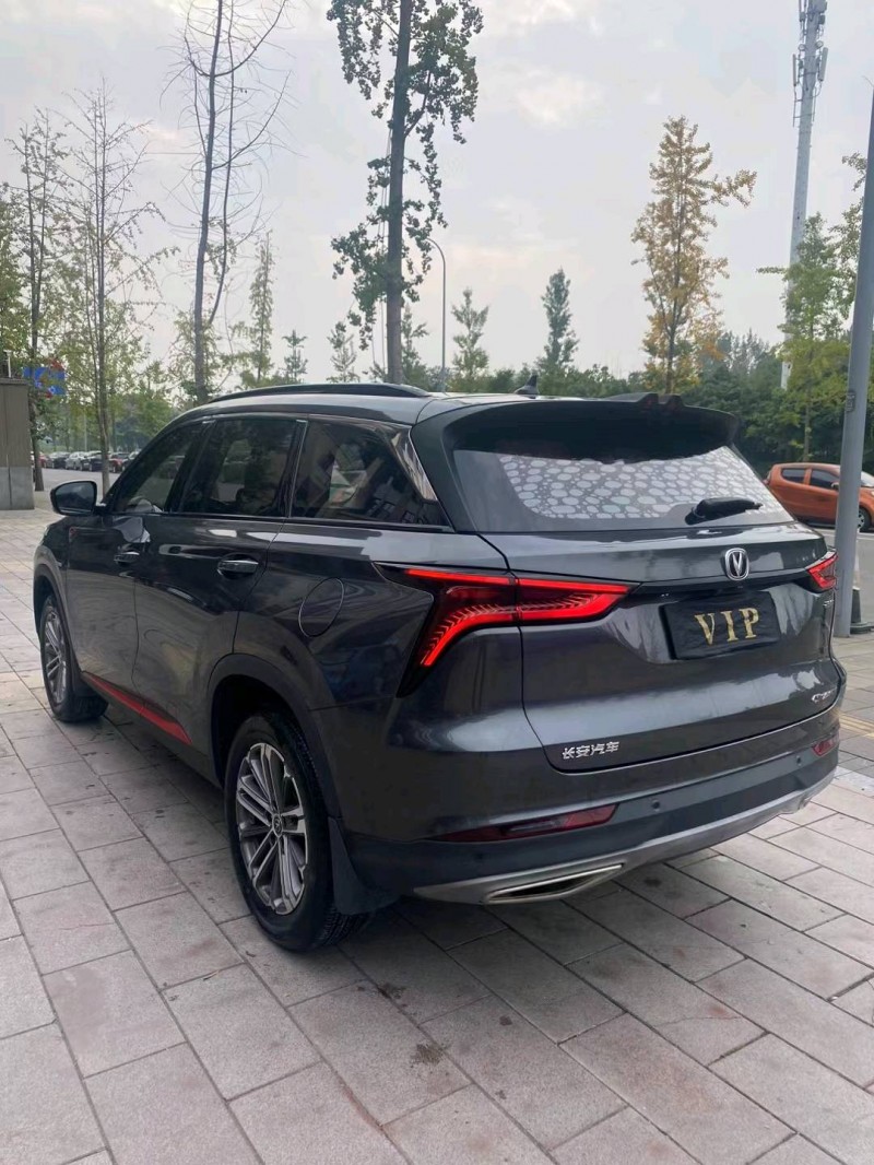 成都21年长安汽车CS757