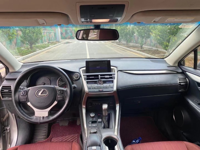 沈阳16年雷克萨斯NX7