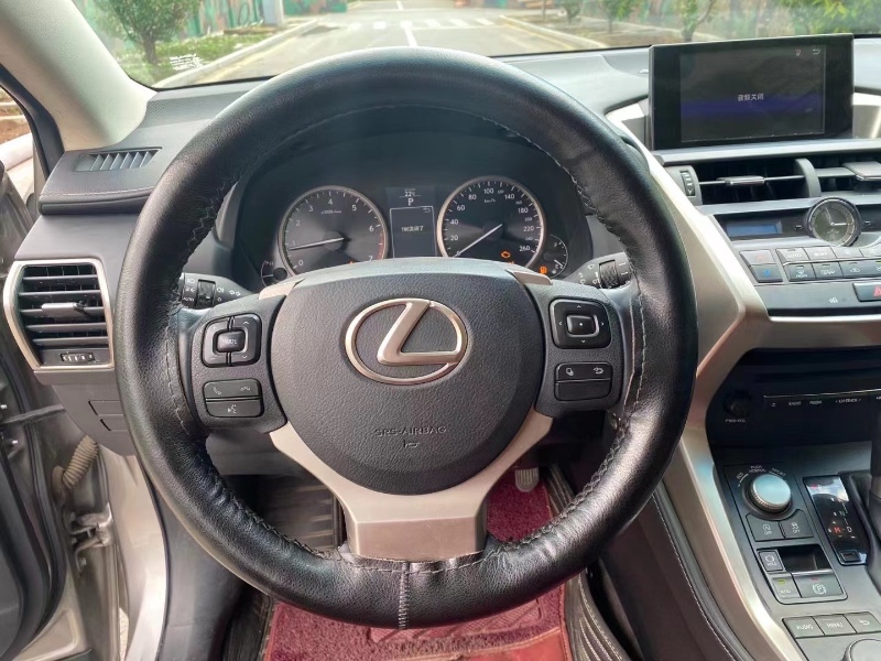 沈阳16年雷克萨斯NX8