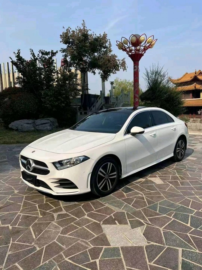 济宁19年奔驰A2