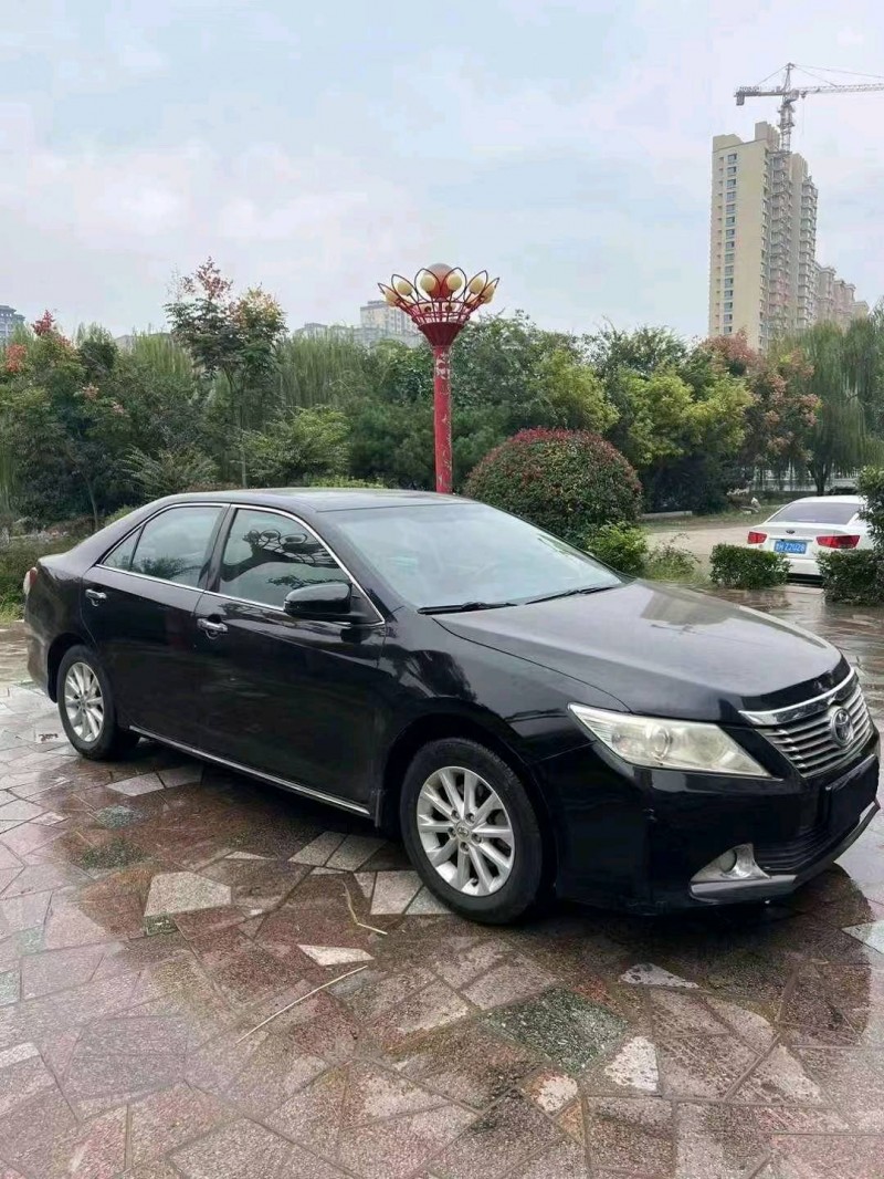 济宁14年丰田凯美瑞3