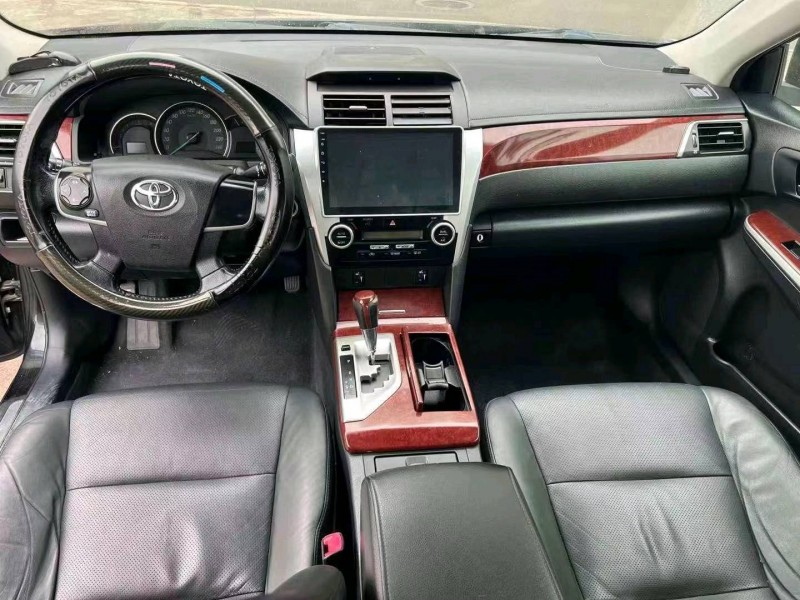 济宁14年丰田凯美瑞6