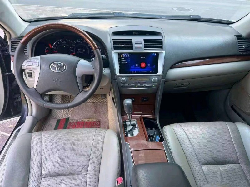 济宁15年丰田凯美瑞6