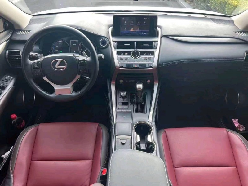 济宁18年雷克萨斯NX7