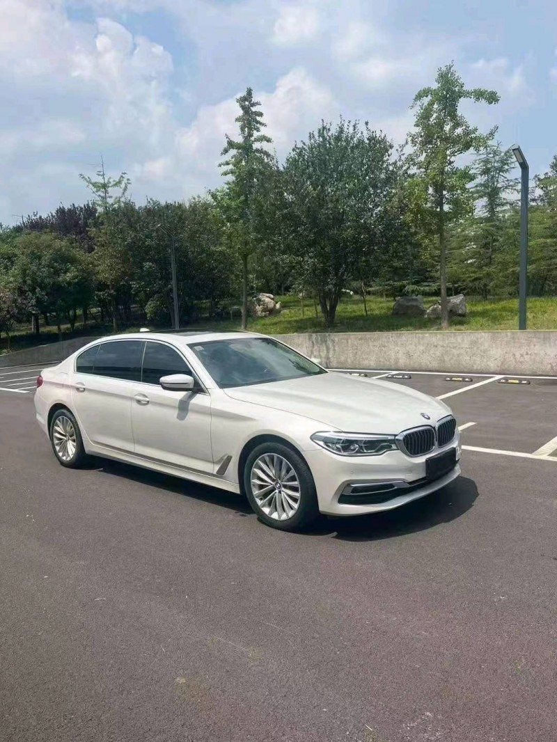 济宁19年宝马5系3