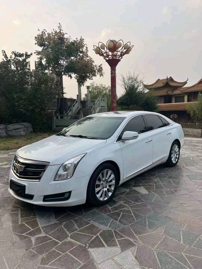 济宁17年凯迪拉克XTS2