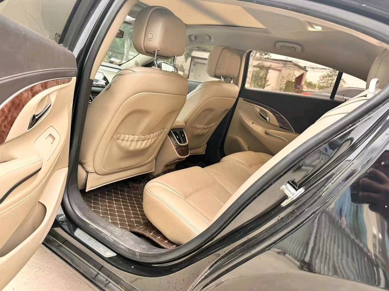 保定15年别克君越7