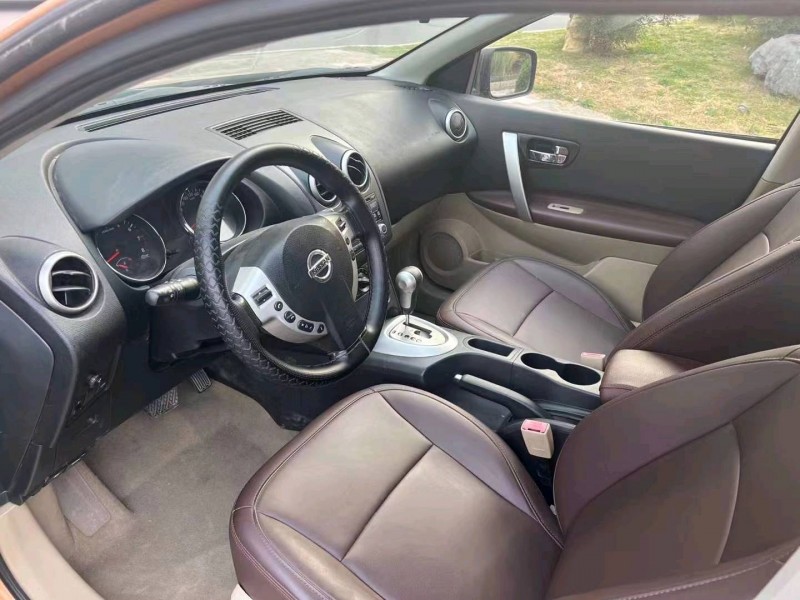 济宁13年日产逍客4