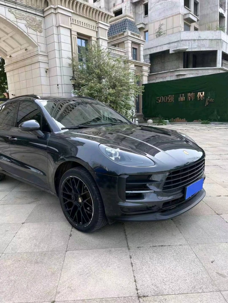 济宁19年保时捷Macan2