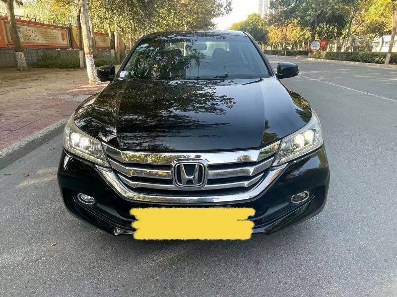 保定15年本田雅阁1