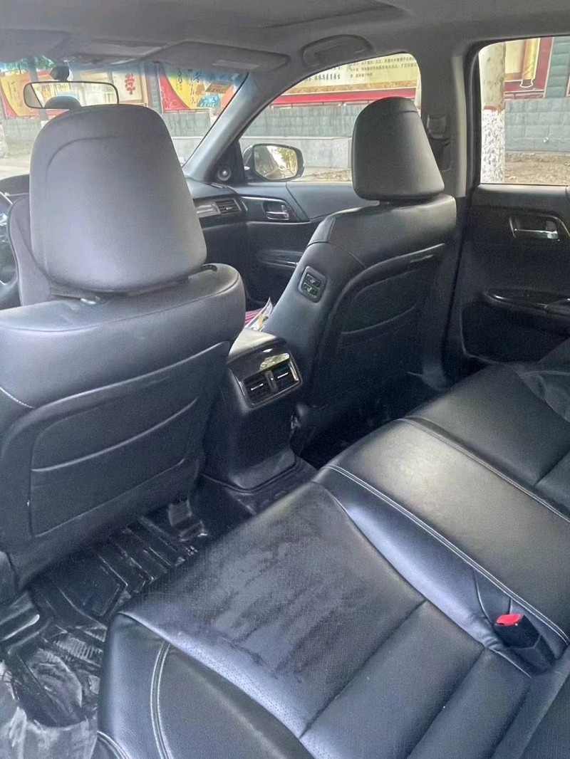 保定15年本田雅阁5