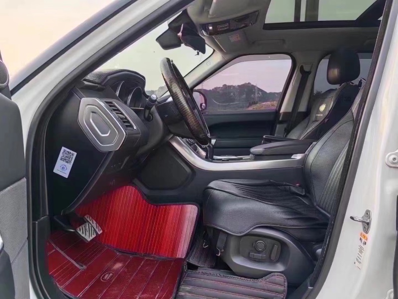 青岛17年路虎揽胜运动4