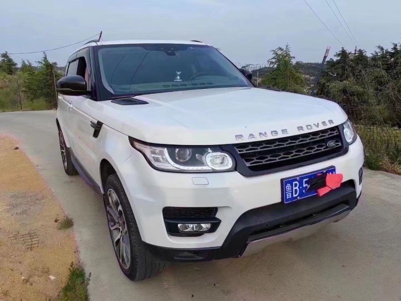 青岛17年路虎揽胜运动8