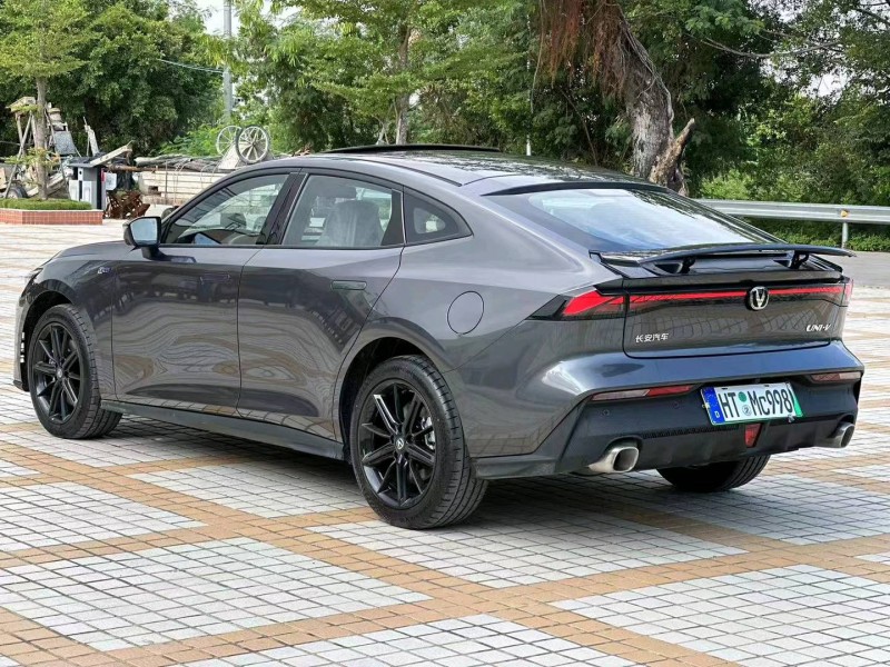 汕头23年长安汽车UNI-V7