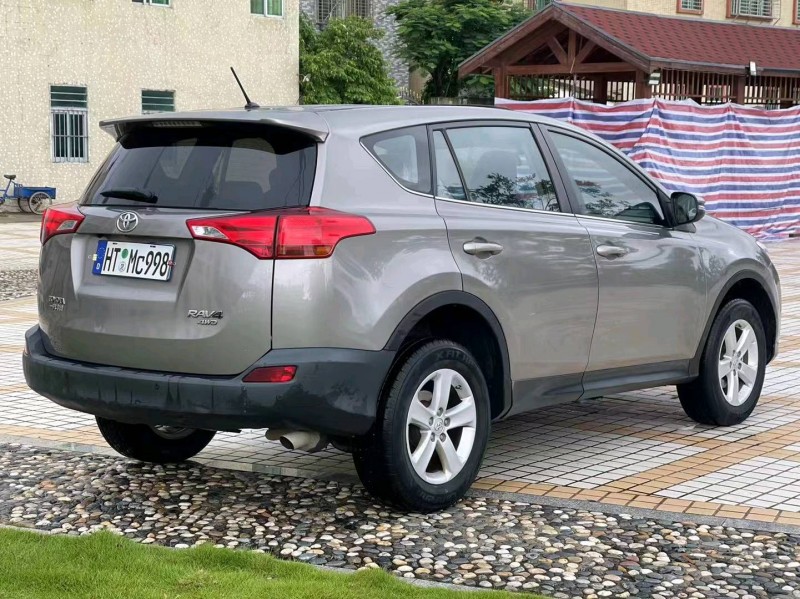 汕头15年丰田RAV4荣放8