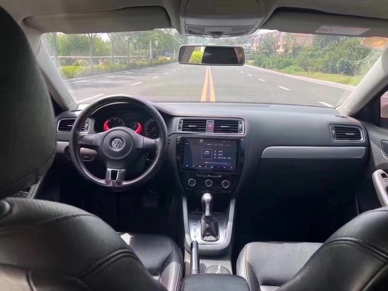 济宁15年大众速腾5