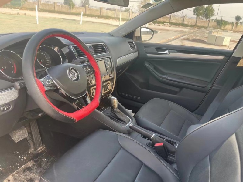 济宁16年大众速腾4