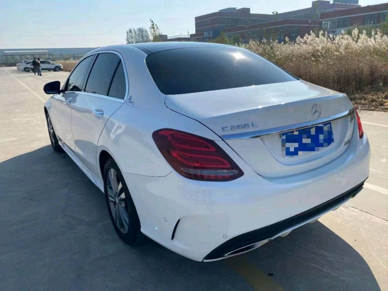 东营17年奔驰C5