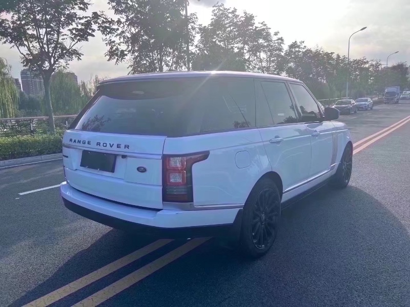 青岛14年路虎揽胜行政5