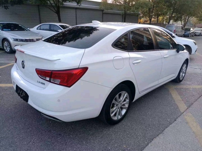 枣庄18年别克威朗5