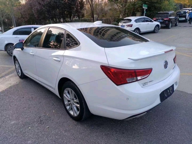 枣庄18年别克威朗6