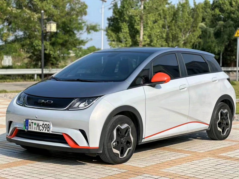 汕头22年比亚迪海豚3